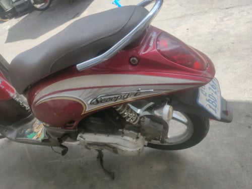 ចង់លក់011 ម៉ាសុីនស្ងាត់លេខភ្នំពេញមានកាតគ្រី