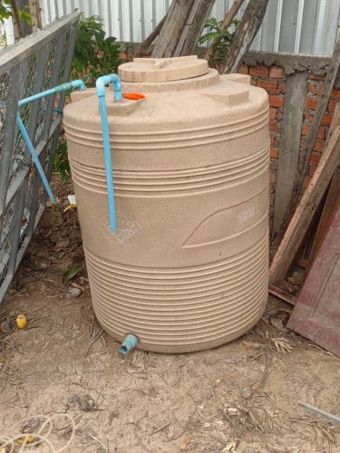 សាទែនទឹក1000L លក់ធូរថ្លៃ