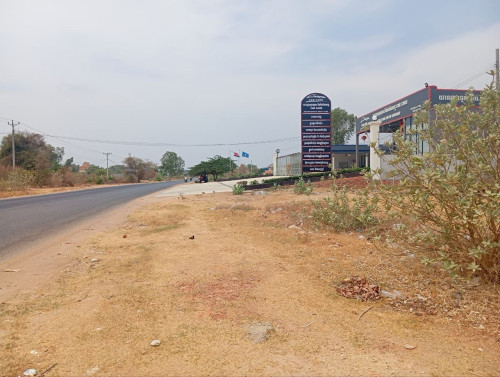 ដីនៅឧត្តុង10x20 មានផ្លង់រឹង តម្លៃចរចារ