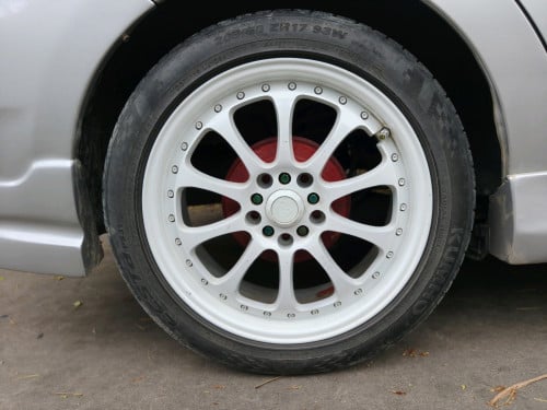 រង្វង់17 ×7J យ៉ាន់  lenzo សំបក KUMHO ដេឡេ25 អត់បែកអត់ប៉ោល មានសែនស័រអាចវៃដូរបាន