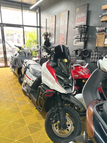 ម៉ូតូអគ្គីសនីសេរីថ្មី ជិះបាន230 km