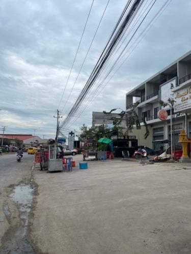 ដីឡូលក់បន្ទាន់ (26000$) ផ្លូវចូលទល់មុខផ្សារព្រែកជ្រៃ