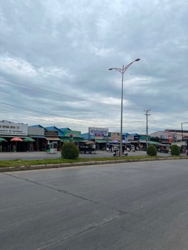 ដីឡូលក់បន្ទាន់ (26000$) ផ្លូវចូលទល់មុខផ្សារព្រែកជ្រៃ