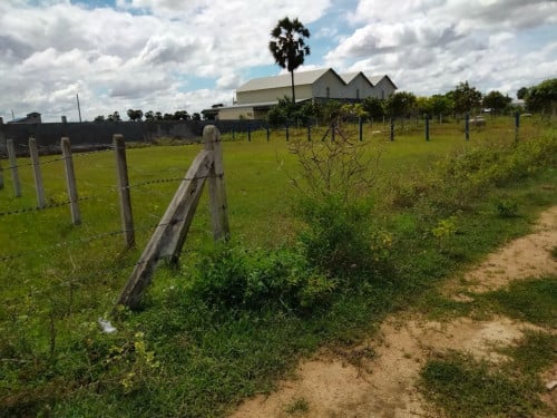ដីសម្រាប់លក់ 37000$ ចរចារ 10x27