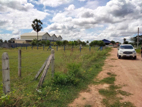 ដីសម្រាប់លក់ 37000$ ចរចារ 10x27
