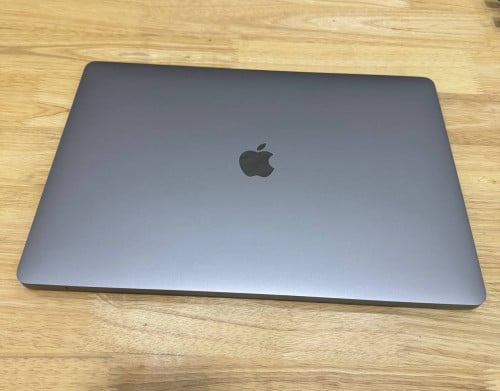 តម្លៃ $530 MacBook Pro 2019 16" CPU: Core i7Ram: 16GStorage: 512GVGA: 4GB Battery: 95%