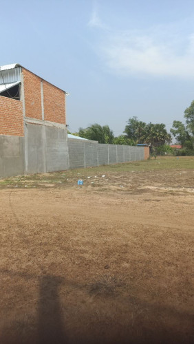 ដីលក់បន្ទាន់5x40m តម្លៃ 2$$$$ចរចា
