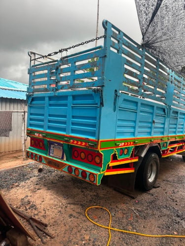 លក់​ 8200$