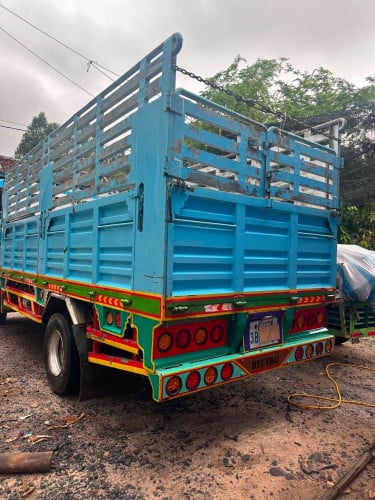 លក់​ 8200$