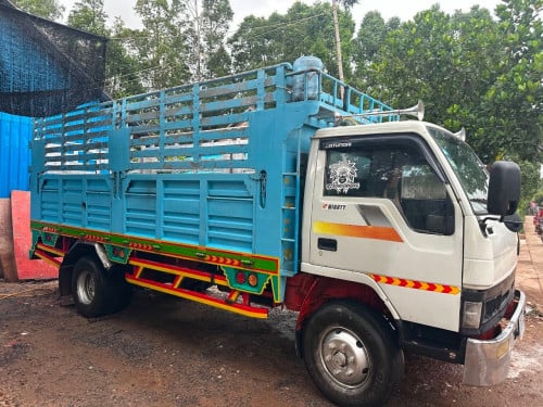 លក់​ 8200$