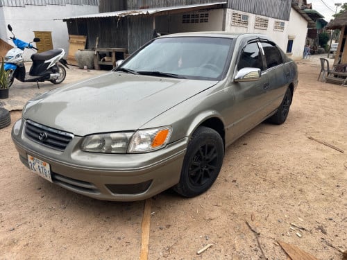 លក់ឆ្លាមឆ្នាំ98ឡានស្អាត 5600$