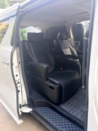 មហាថ្មីAlphard 2019 Executive Lounge full option ឡានប្រើផ្ទាល់ខ្លួន