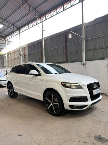 មកដល់ហើយឡានស្អាត Audi Q7 Year 2011 S line ម៉ាស៊ីនម៉ាស៊ូត ម្ចាស់ដើម