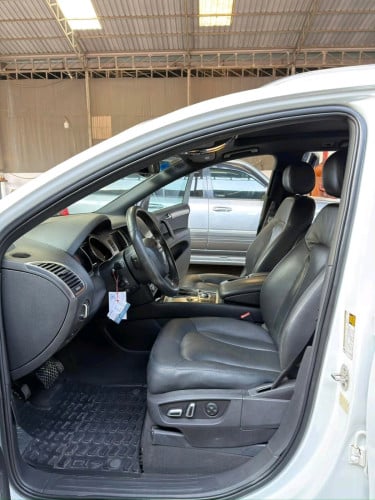 មកដល់ហើយឡានស្អាត Audi Q7 Year 2011 S line ម៉ាស៊ីនម៉ាស៊ូត ម្ចាស់ដើម