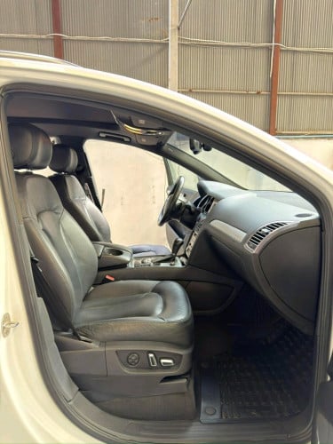 មកដល់ហើយឡានស្អាត Audi Q7 Year 2011 S line ម៉ាស៊ីនម៉ាស៊ូត ម្ចាស់ដើម