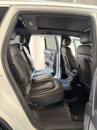 មកដល់ហើយឡានស្អាត Audi Q7 Year 2011 S line ម៉ាស៊ីនម៉ាស៊ូត ម្ចាស់ដើម