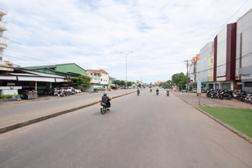 ផ្ទះអាជីវកម្មកែងជួលលើផ្លូវធំ | Commercial Corner House For Rent On Main Road