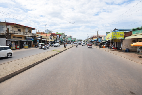 ផ្ទះអាជីវកម្មកែងជួលលើផ្លូវធំ | Commercial Corner House For Rent On Main Road