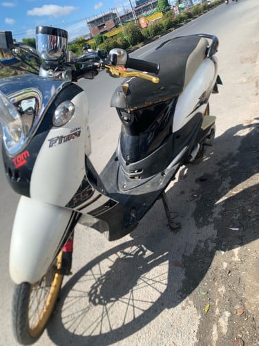 ម៉ូតូលក់ Fino ឆ្នាំ2008 លក់តំលៃ 250$ចចារបាន នៅជិះស្រូល