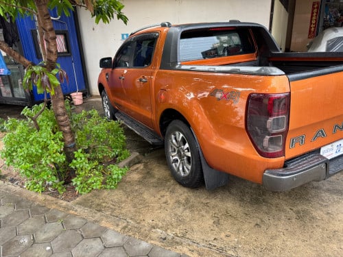 ឡានលក់Ford 2016 Wildtrakថ្មីណាស់