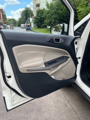 មហាសែនថ្មី Ford Ecosport 2019 ម្ចាស់ដេីម