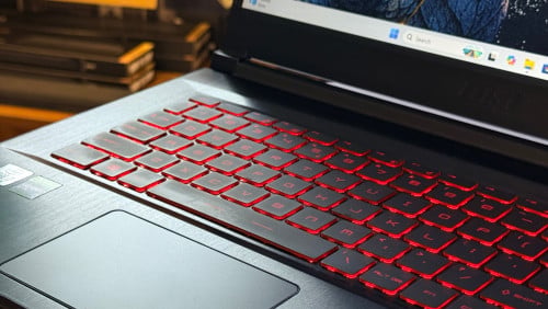 ️Gaming MSI️ម៉ូតពេញនិយម កម្លាំងម៉ាសុីនខ្លាំង️មកជាមួយ ភ្លេីង ពណ៍ក្រហម ដ៏ស្រស់ស្អាត️