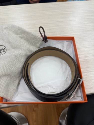 ខ្សែក្រវាត់Hermes​ original 100% new