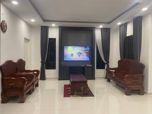វីឡាឃ្វីនII សម្រាប់លក់ | QUEEN II FOR SALE (បុរីជីបម៉ុង ហ្គ្រេនភ្នំពេញសុីធី)