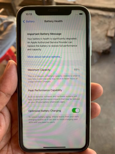 លក់ iPhone 11 មានស្កែន