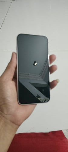ចង់លក់iPhone 13នៅសានុំឬវៃដូiPhone 15អត់ស្កេនញុមថែមលុយអោយ