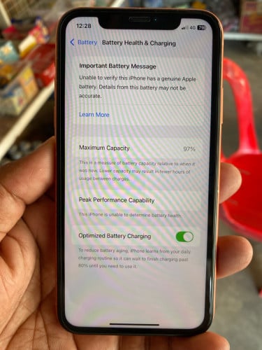 លក់ iPhone XR អេក្រង់ស៊ីន