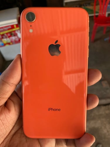 លក់ iPhone XR អេក្រង់ស៊ីន