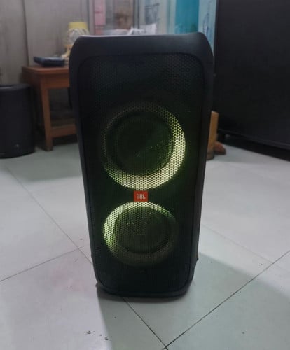 បាស់ JBL Partybox 310 មួយទឹក 95% លក់