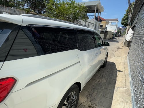 លក់/សាង Kia carnival 2019 ពណ៍ស full-option 2AW ម្ចាស់ដើម