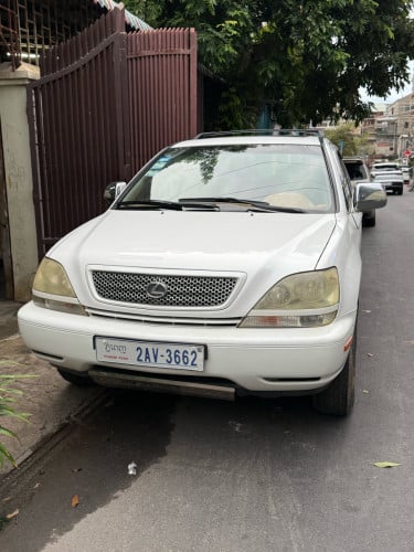 ទើបកាត់បានLexus RX300 2002 Coach Edition Full Laser Touch Screen
