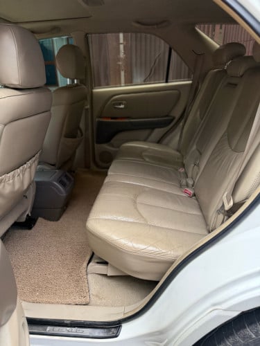 ទើបកាត់បានLexus RX300 2002 Coach Edition Full Laser Touch Screen