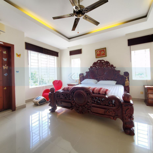 វីឡាកូនកាត់សម្រាប់ជួល | Link house LA For Rent