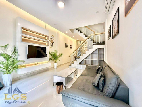 វីឡាកូនកាត់​ LV សម្រាប់ជួល | Link House LV For Rent  📍ទីតាំងបុរីប៉េងហួត បឹងស្នោរ ផ្លូវជាតិលេខ១.
