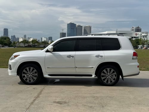 ឡានលក់ LX570 full option USA