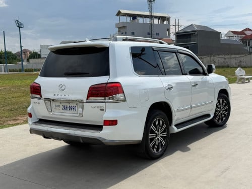 ឡានលក់ LX570 full option USA