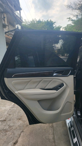 មេឡានមហាថ្មី MG RX5 2021 ម្ចាស់ដើម