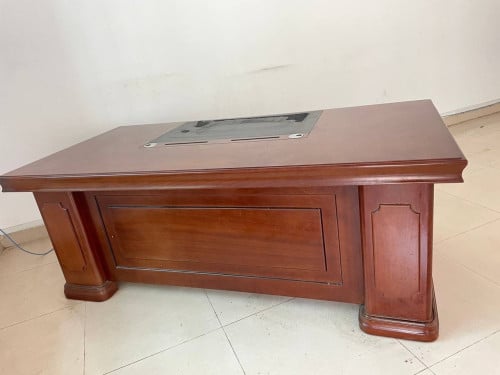 តុofficeលក់តម្លៃធូរថ្លៃ នៅស្អាត