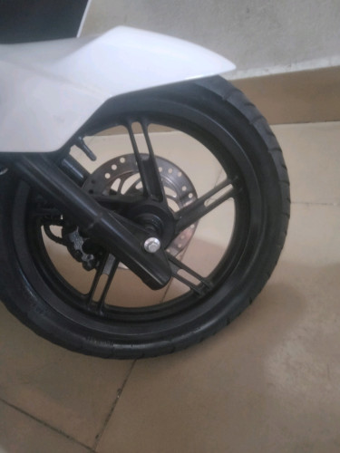 លក់ម៉ូតូ pcx 2015 នៅស្អាតមិនលាន់មិនហុយ