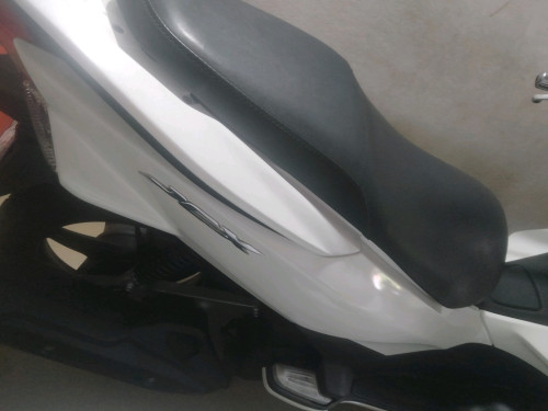 លក់ម៉ូតូ pcx 2015 នៅស្អាតមិនលាន់មិនហុយ