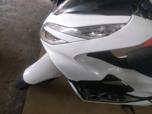លក់ម៉ូតូ pcx 2020 នៅស្អាតមិនលាន់មិនហុយ