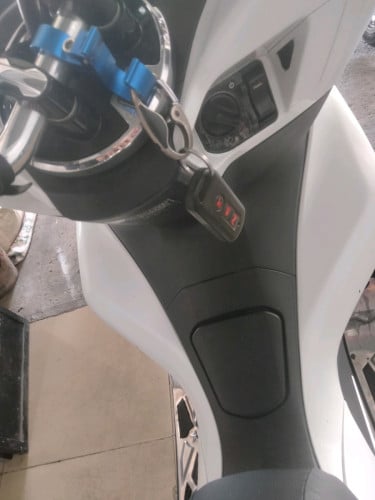លក់ម៉ូតូ pcx 2020 នៅស្អាតមិនលាន់មិនហុយ