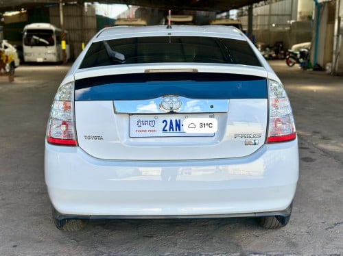 ឡានលក់ Prius 06 full no map ពណ័ស