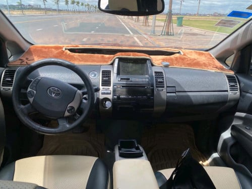 ឡានស្អាត Prius ឆ្នាំ2006