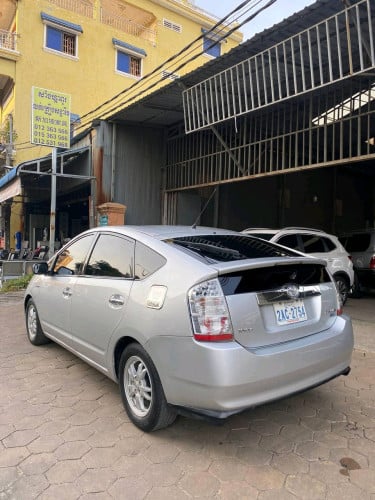 ឡានស្អាត Prius 2007 Half full ម្ចាស់ដើម