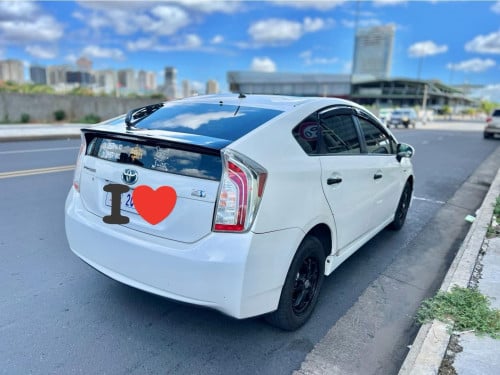 𝗧𝗼𝘆𝗼𝘁𝗮 Prius Option 3Model : 2012 ពណ៌ សកាំមៃ